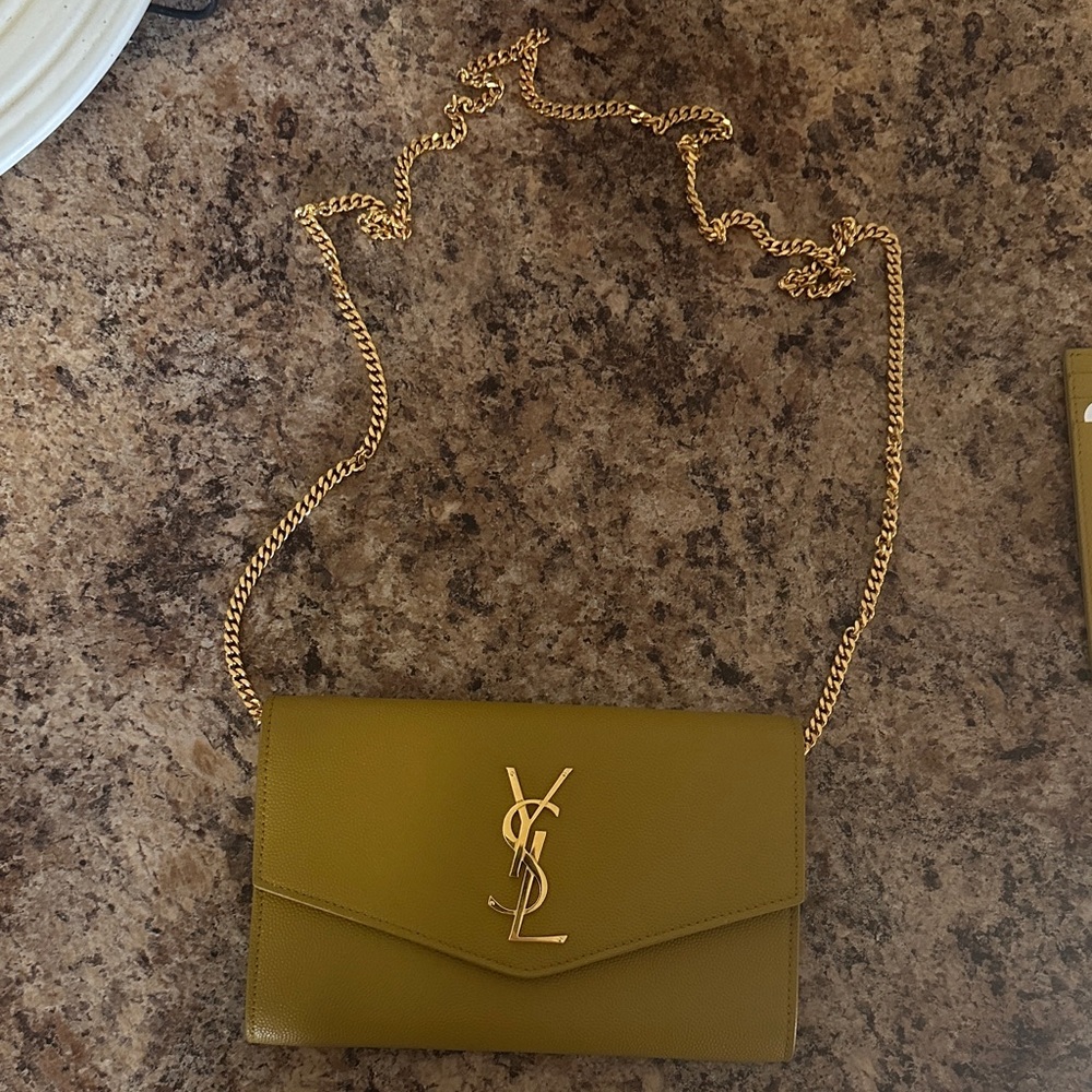 Yves Saint Laurent Olive Green Leather Envelope Clutch with Gold YSL Logo - Picture 5 of 7